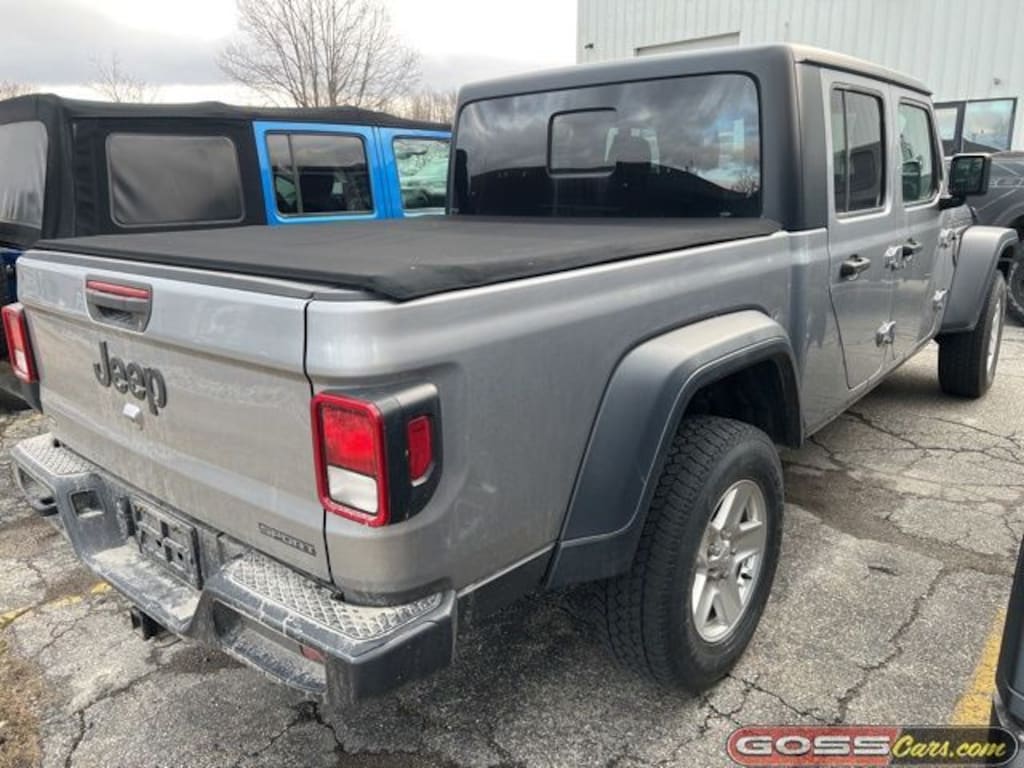 Used 2020 Jeep Gladiator Sport Truck
