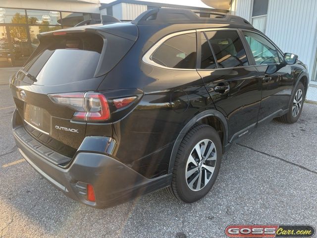 2020 Subaru Outback Premium photo 3