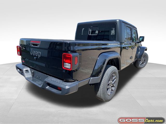 2025 Jeep Gladiator Sport photo 3