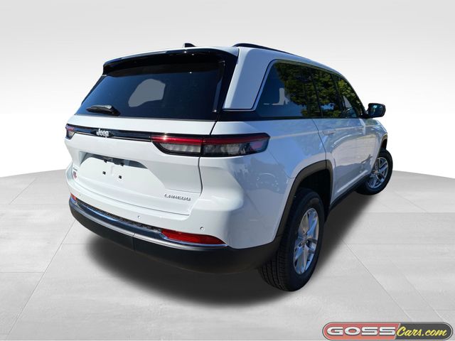 2025 Jeep Grand Cherokee Laredo photo 3