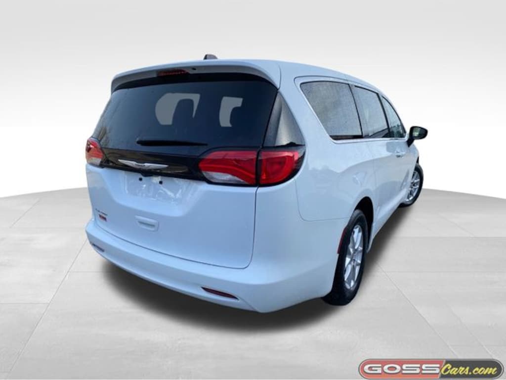 Used 2023 Chrysler Voyager LX Minivan/Van
