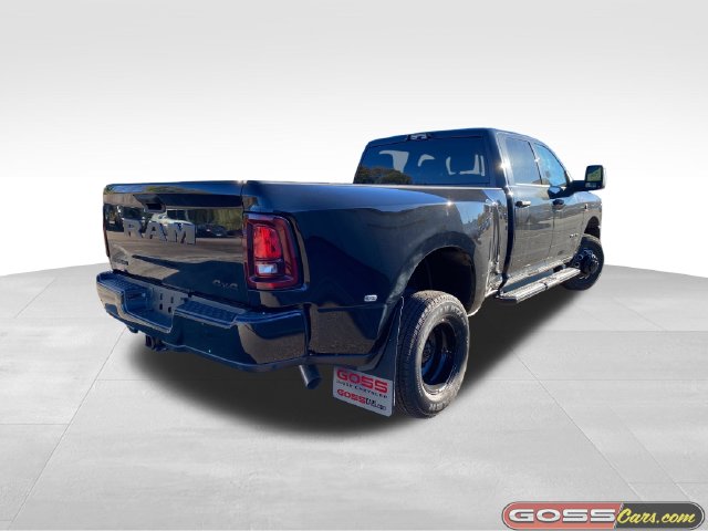 New 2027 Ram 3500 BIG HORN CREW CAB 4X4 8' BOX Pickup