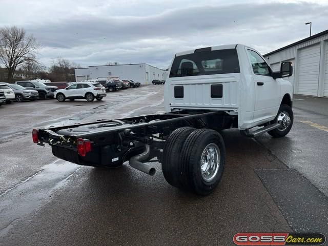 2024 Ram 3500 photo 3