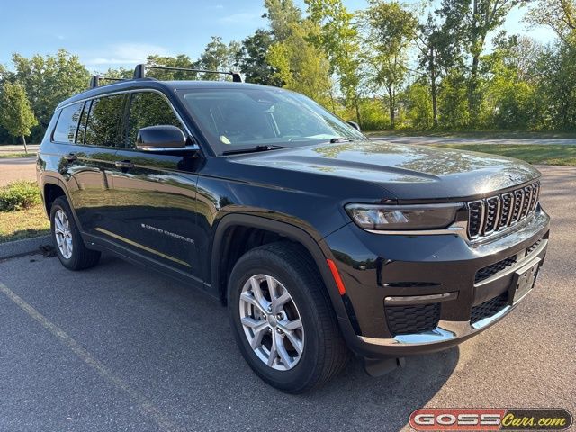 2022 Jeep Grand Cherokee Limited photo 2