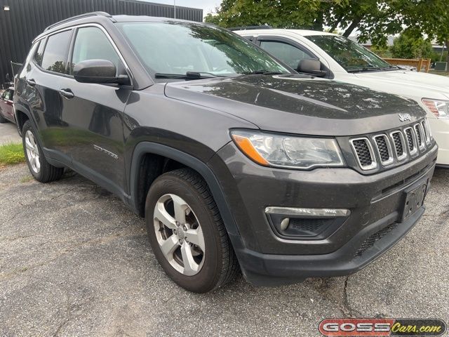 2019 Jeep Compass Latitude photo 2