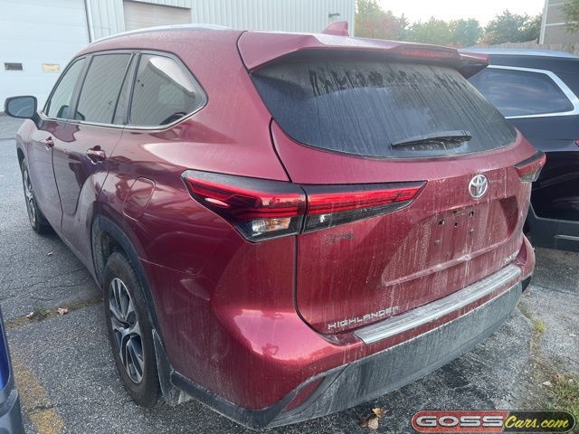 2023 Toyota Highlander XLE photo 4
