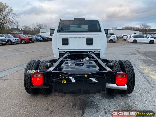 2024 Ram 3500 Tradesman photo 3
