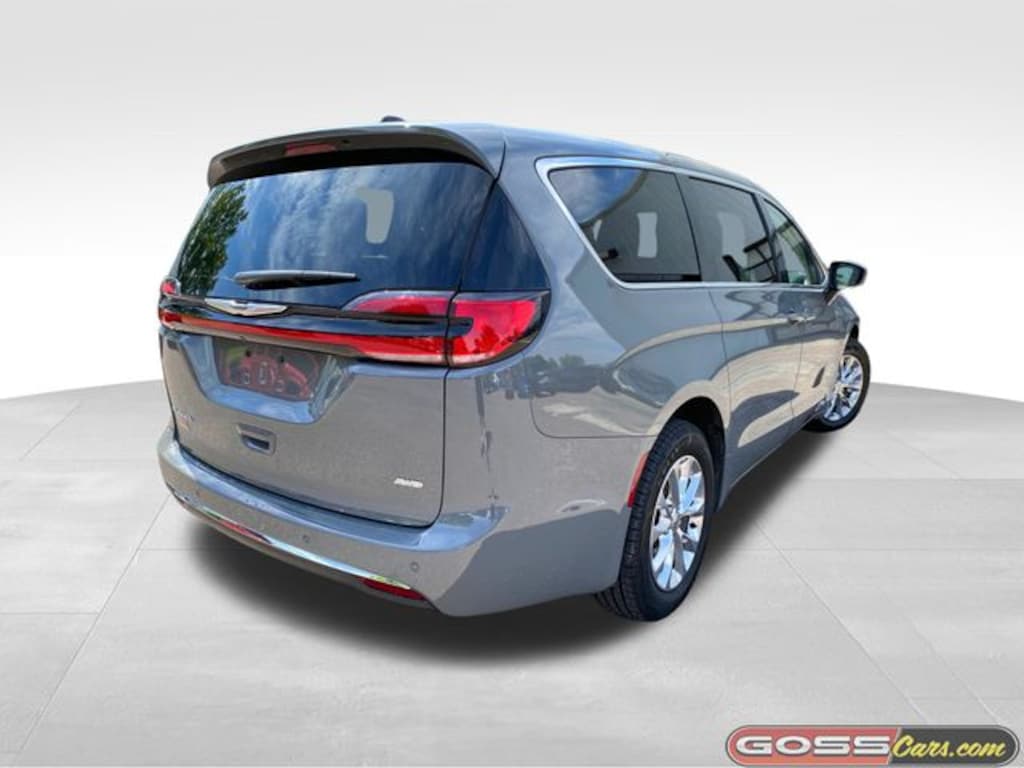 Certified 2023 Chrysler Pacifica Touring L Minivan/Van
