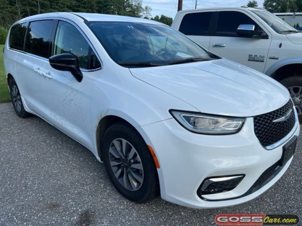 Used 2024 Chrysler Pacifica Hybrid Select Minivan/Van