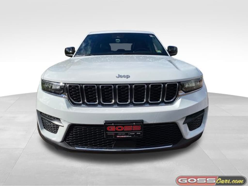 New 2025 Jeep Grand Cherokee LAREDO X 4X4 Sport Utility