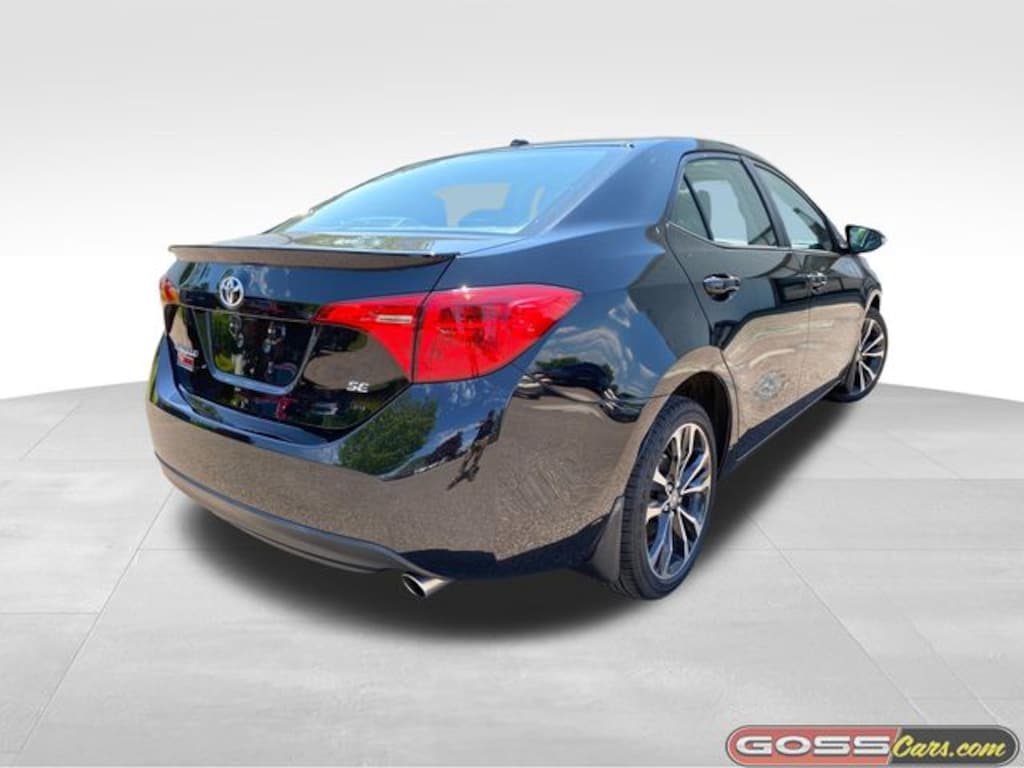 Used 2017 Toyota Corolla SE Sedan Sedan