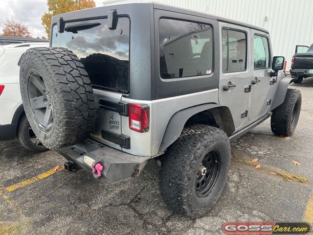 2017 Jeep Wrangler Unlimited Willys photo 3