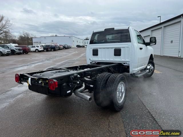 2024 Ram 3500 photo 3