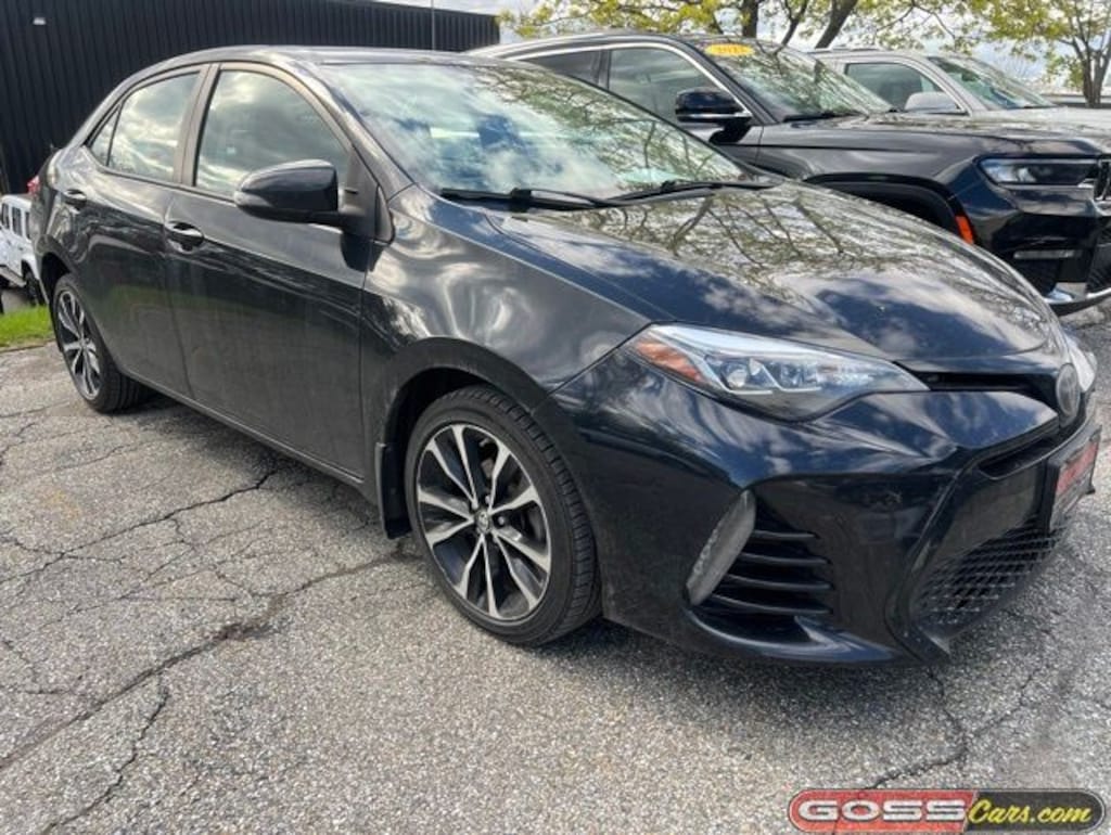 Used 2017 Toyota Corolla SE Sedan Sedan