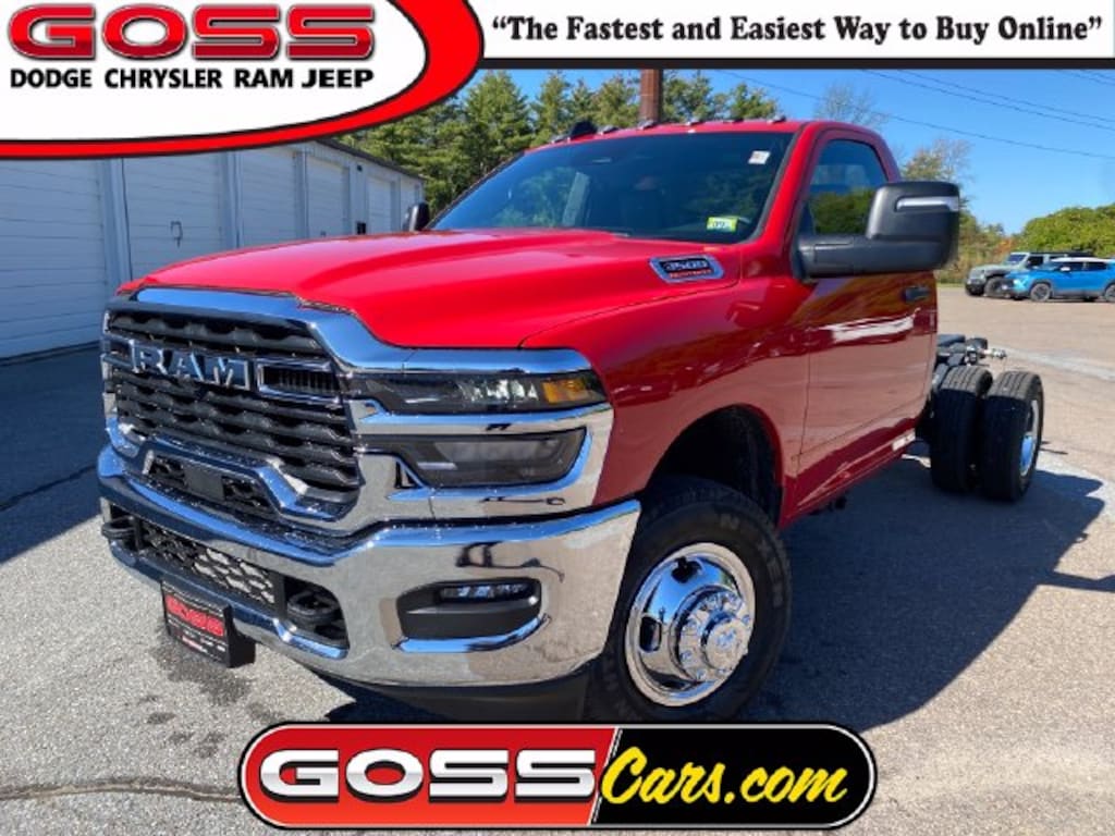 New 2026 Ram 3500 Chassis Cab TRADESMAN REGULAR 4X4 60' CA Pickup
