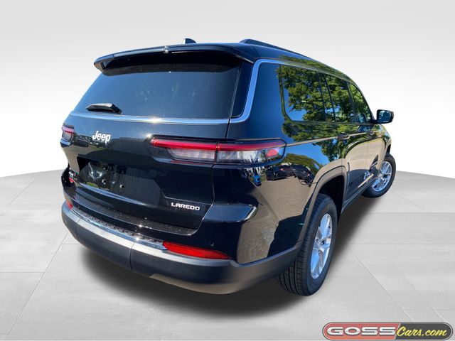 2025 Jeep Grand Cherokee Laredo photo 3