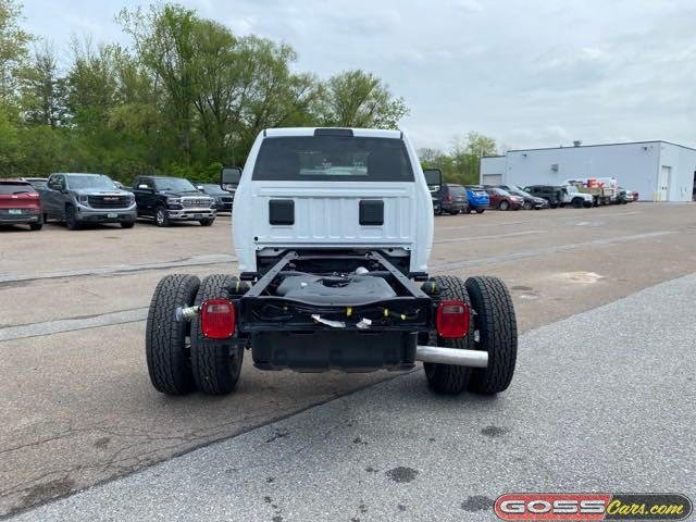 2024 Ram 3500 photo 4