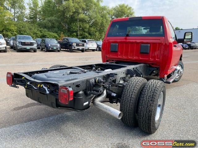 2024 Ram 3500 photo 3