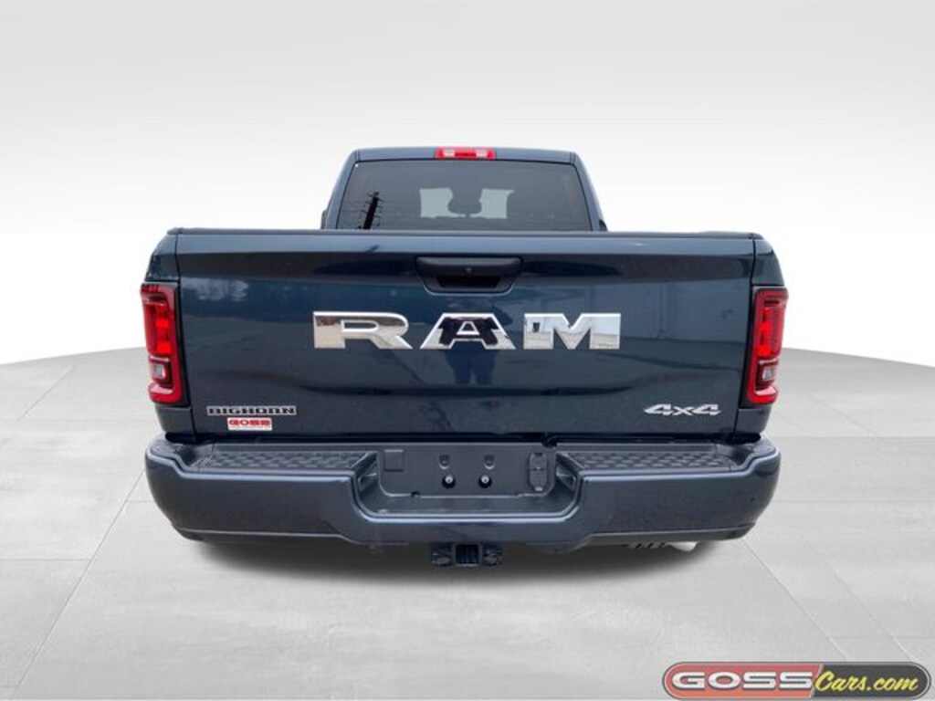 New 2026 Ram 2500 BIG HORN CREW CAB 4X4 6'4 BOX Pickup