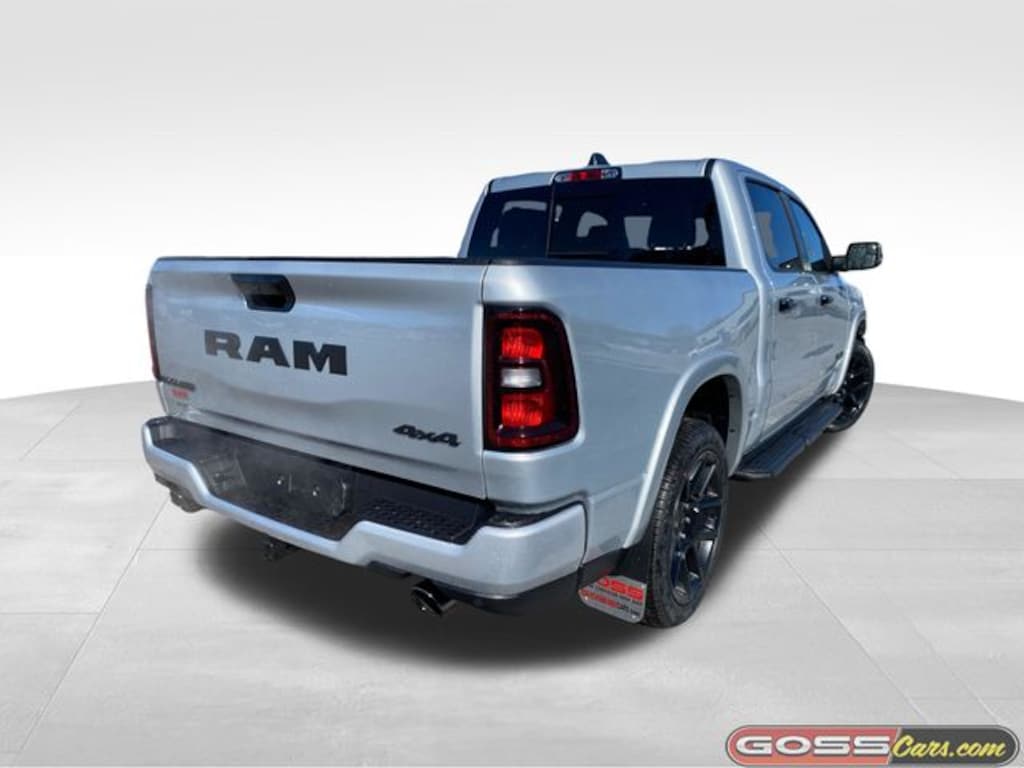 New 2026 Ram 1500 LARAMIE CREW CAB 4X4 5'7 BOX Pickup