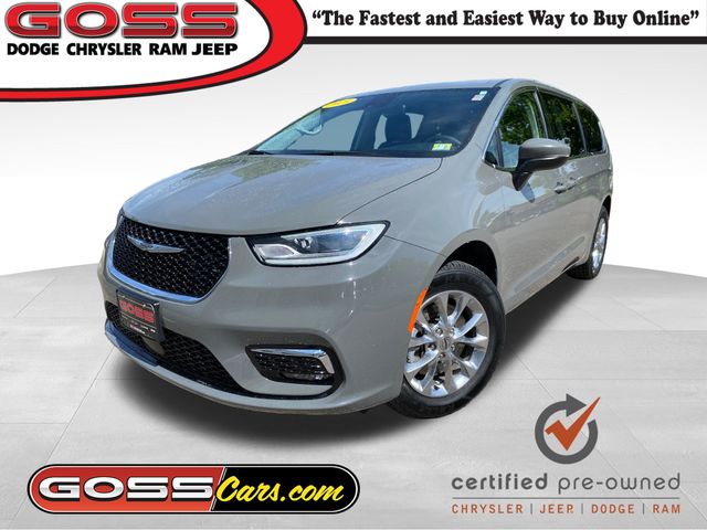 2023 Chrysler Pacifica Touring L AWD's photo