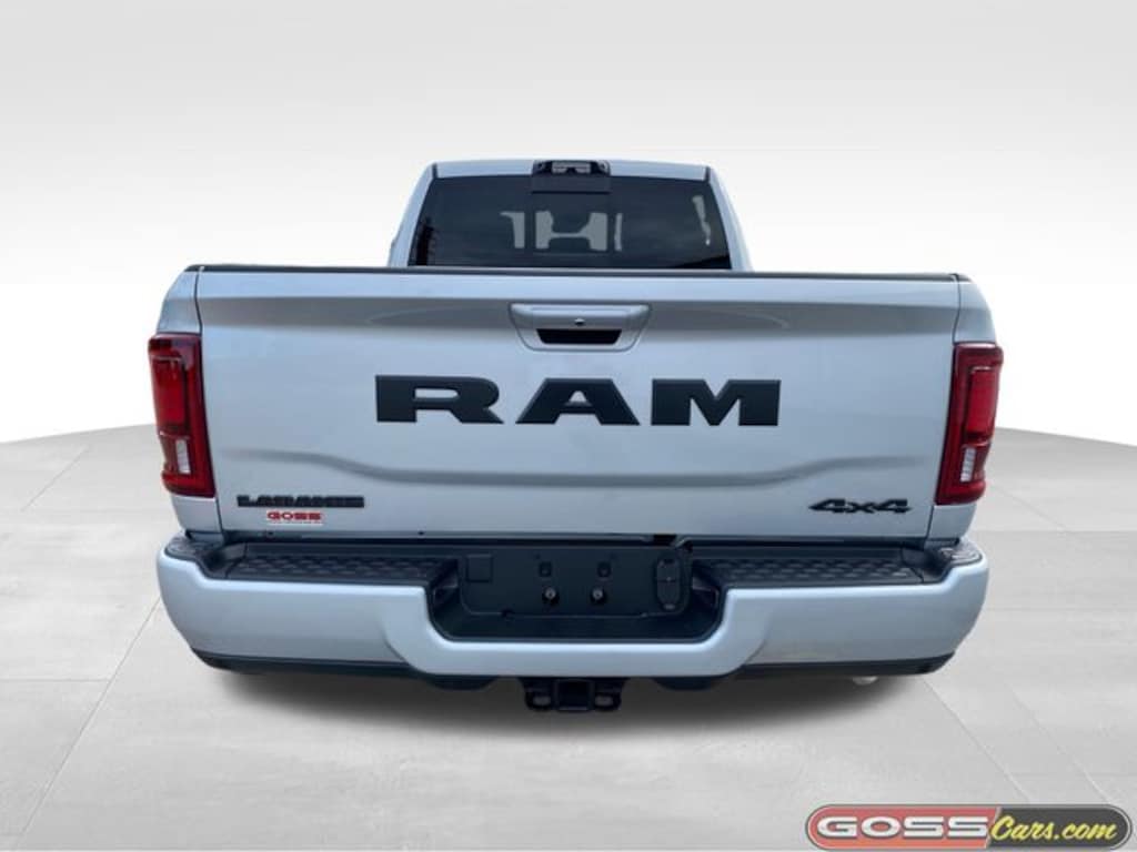 New 2026 Ram 3500 LARAMIE CREW CAB 4X4 6'4 BOX Pickup