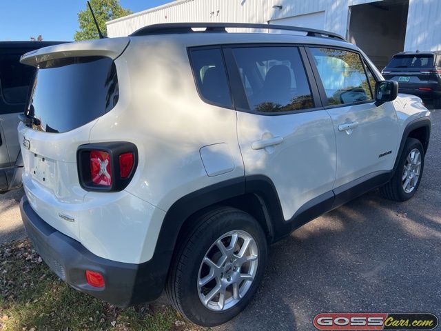 2022 Jeep Renegade Latitude photo 3