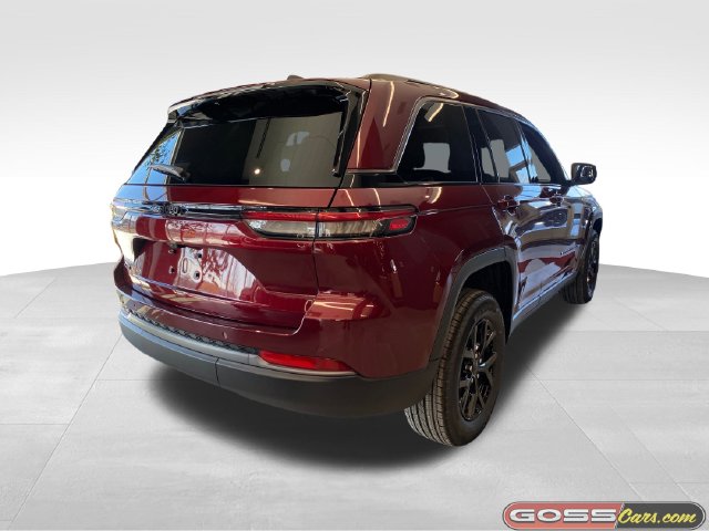 New 2026 Jeep Grand Cherokee LAREDO 4X4 Sport Utility