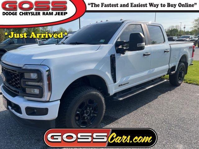 2025 Ford F-250 XL 4x4 Crew Cab 6-3/4' Box's photo