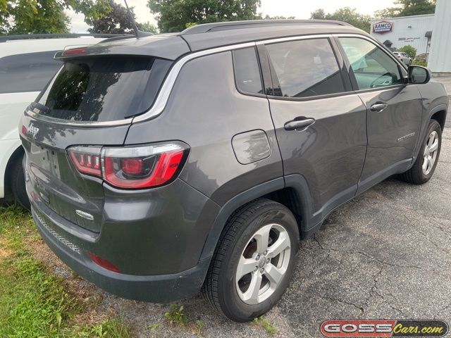 2019 Jeep Compass Latitude photo 3