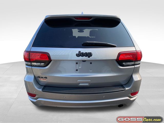 2020 Jeep Grand Cherokee Altitude photo 2