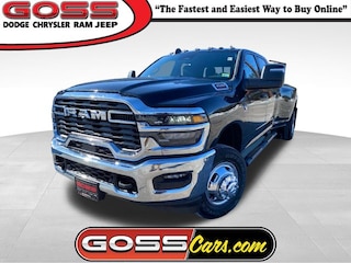 2026 Ram 3500 TRADESMAN CREW CAB 4X4 8' BOX