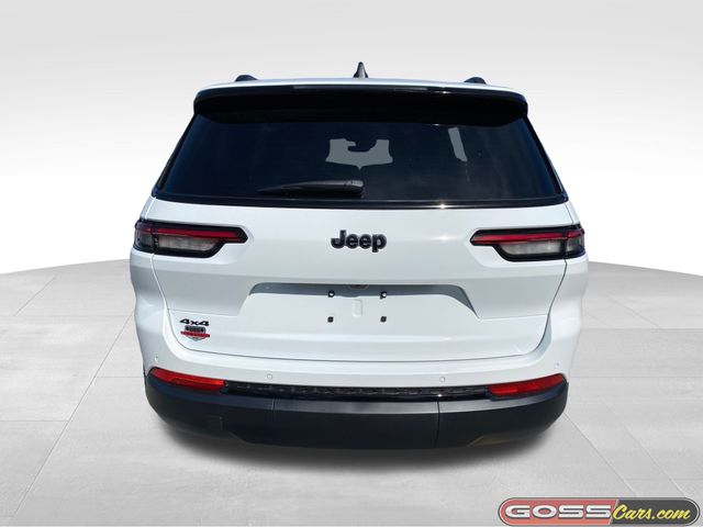 2025 Jeep Grand Cherokee Altitude photo 4