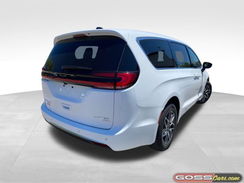 New 2027 Chrysler Pacifica LIMITED AWD Passenger Van
