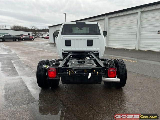 2024 Ram 3500 photo 4