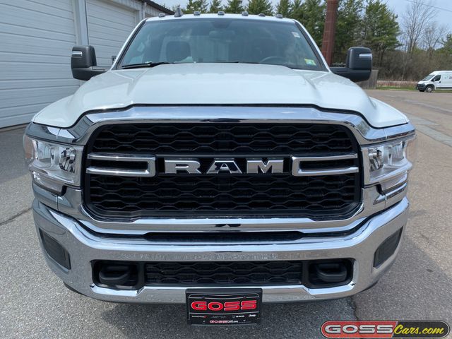 2024 Ram 3500 photo 2