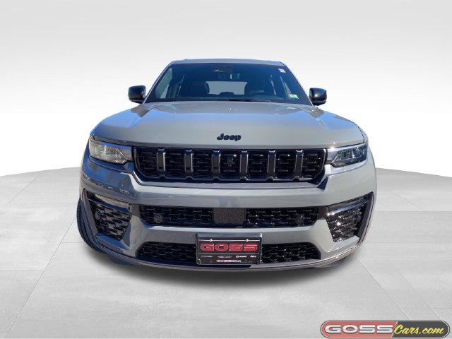 New 2027 Jeep Grand Cherokee 2 Row LIMITED 4X4 Sport Utility