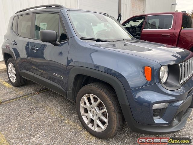 2022 Jeep Renegade Latitude photo 2