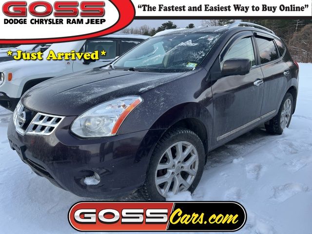 2012 Nissan Rogue SV's photo