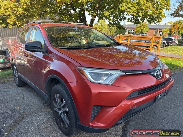 2016 Toyota RAV4 LE photo 2