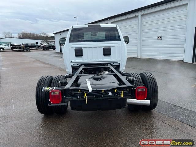 2024 Ram 3500 photo 4
