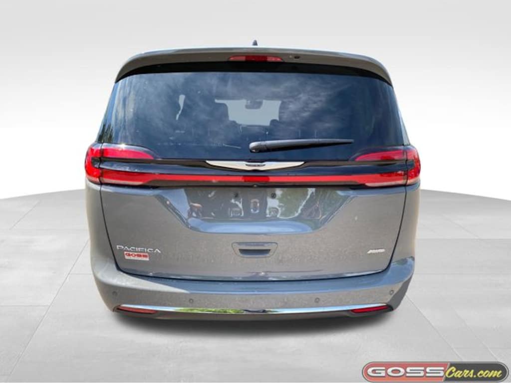 Certified 2023 Chrysler Pacifica Touring L Minivan/Van