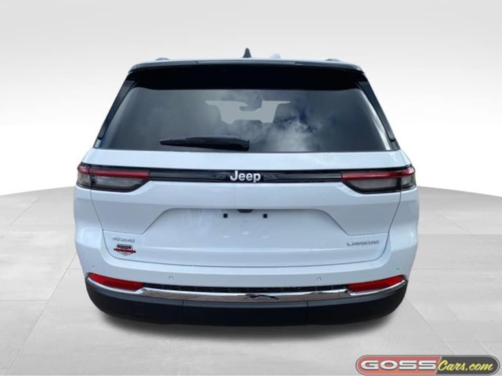 New 2025 Jeep Grand Cherokee LAREDO X 4X4 Sport Utility