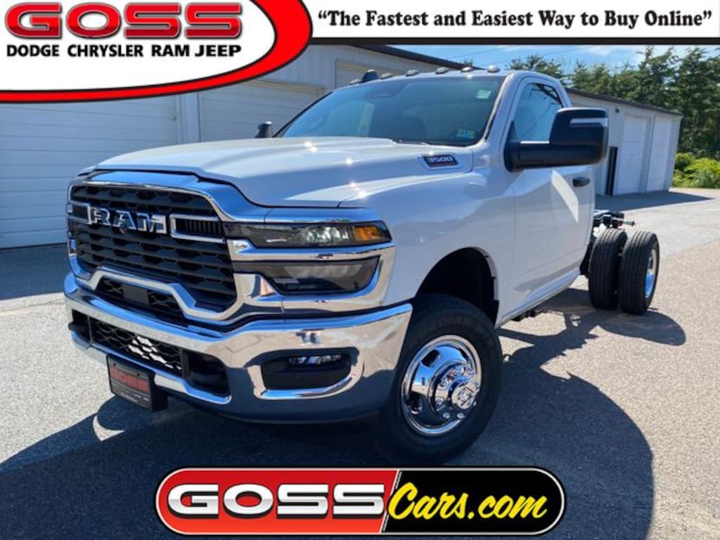 New 2026 Ram 3500 TRADESMAN CHASSIS REGULAR CAB 4X4 60' CA Pickup