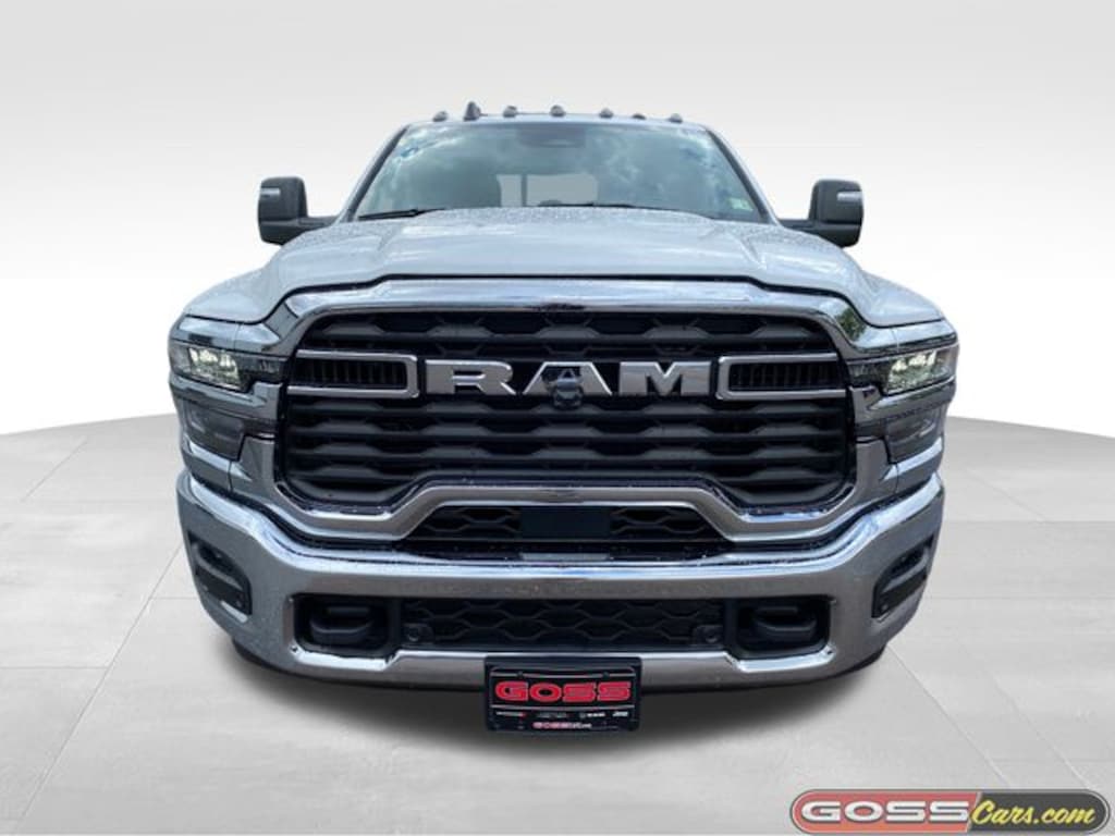 New 2025 Ram 3500 TRADESMAN CREW CAB 4X4 6'4 BOX Pickup