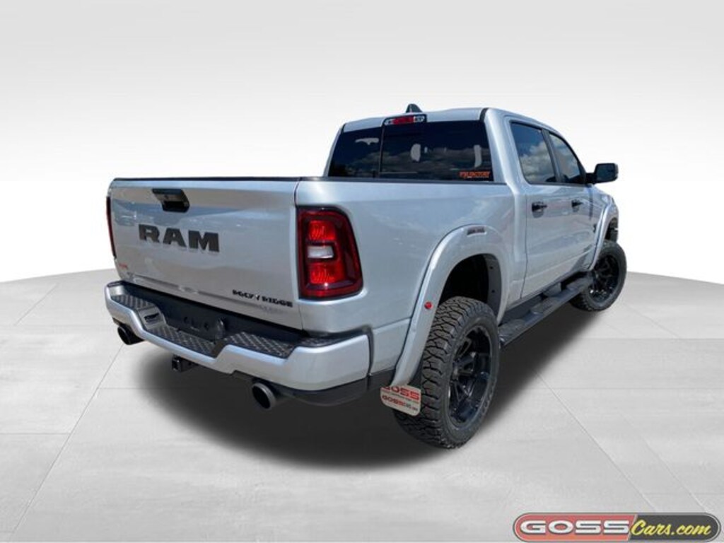 New 2026 Ram 1500 LARAMIE CREW CAB 4X4 5'7 BOX Pickup