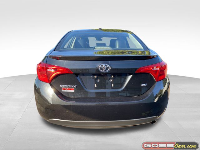 2017 Toyota Corolla SE photo 4