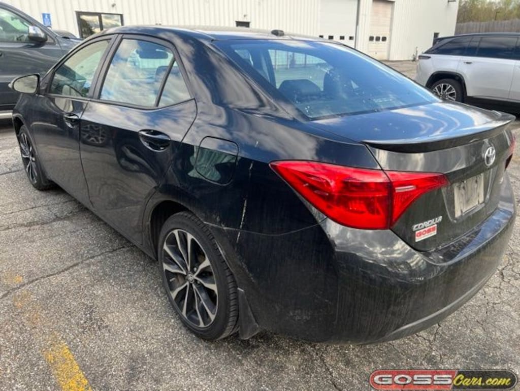 Used 2017 Toyota Corolla SE Sedan Sedan