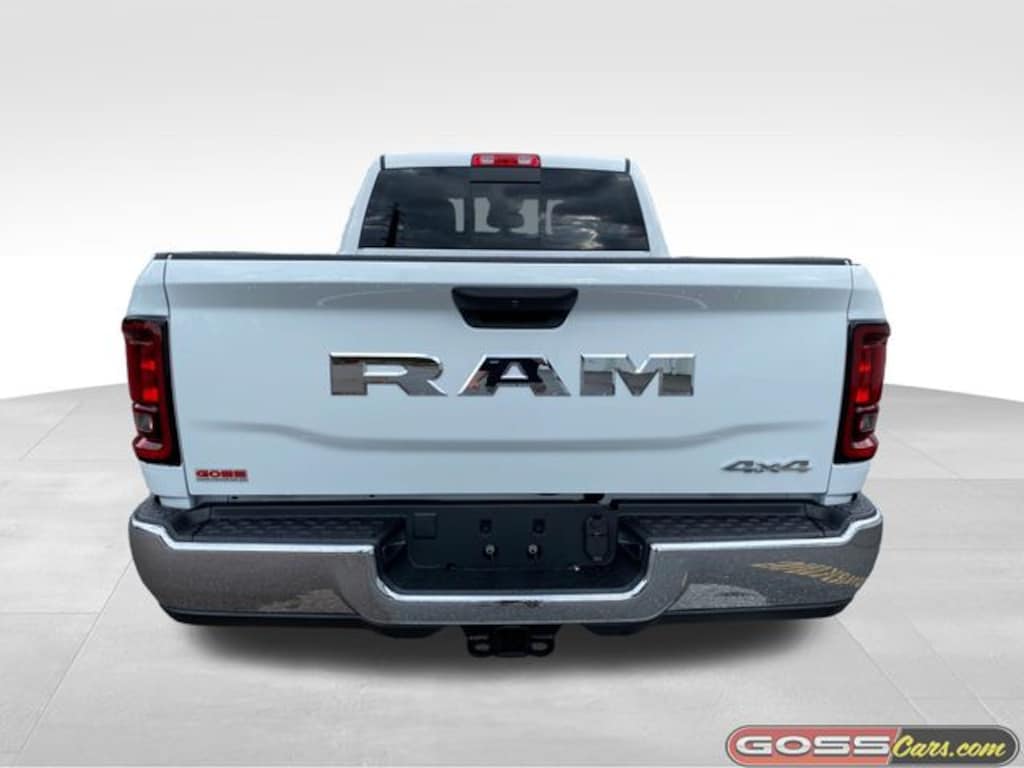 New 2025 Ram 3500 TRADESMAN CREW CAB 4X4 6'4 BOX Pickup