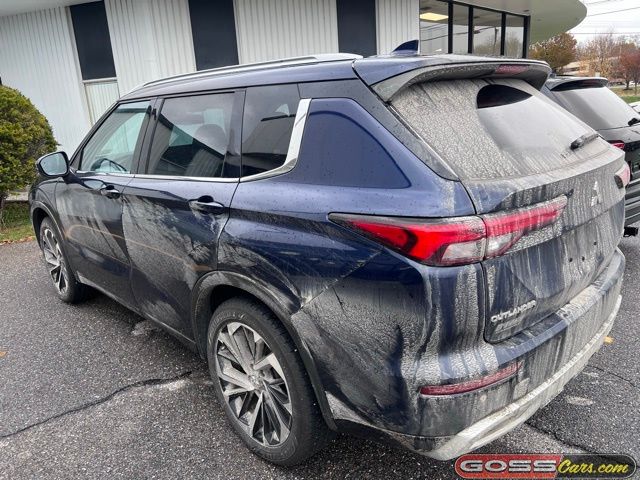 2022 Mitsubishi Outlander SEL photo 4